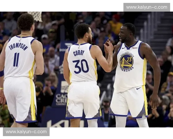 巅峰火勇：那些刻在骨子里的“火箭vs勇士视频”，究竟承载了多少人的青春？