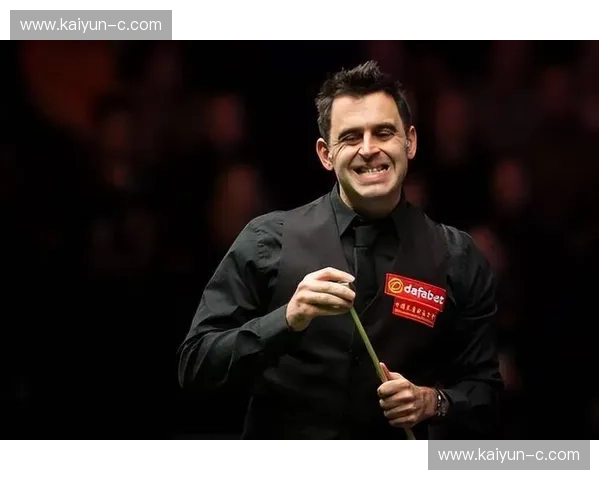 绿呢台上的诸神之战：当“天然金块”戴维斯撞上“火箭”奥沙利文的炽热灵魂